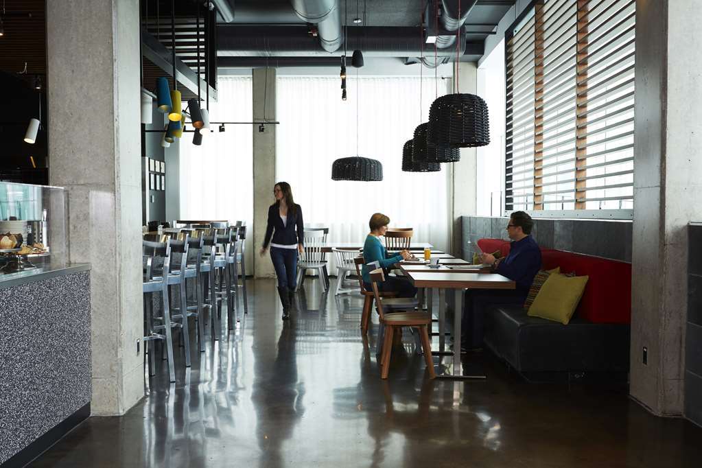 Alt Hotel Ottawa Downtown Ресторант снимка
